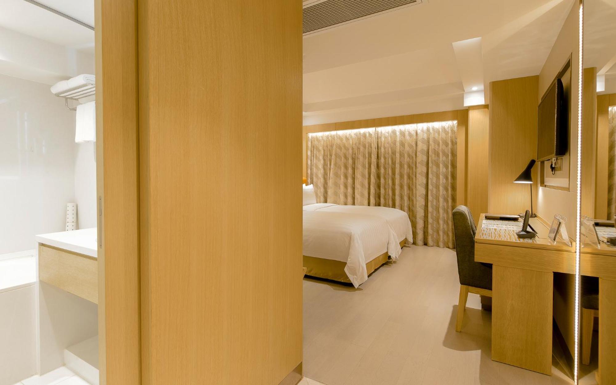 Royal Dragon Hotel Macau Exterior photo
