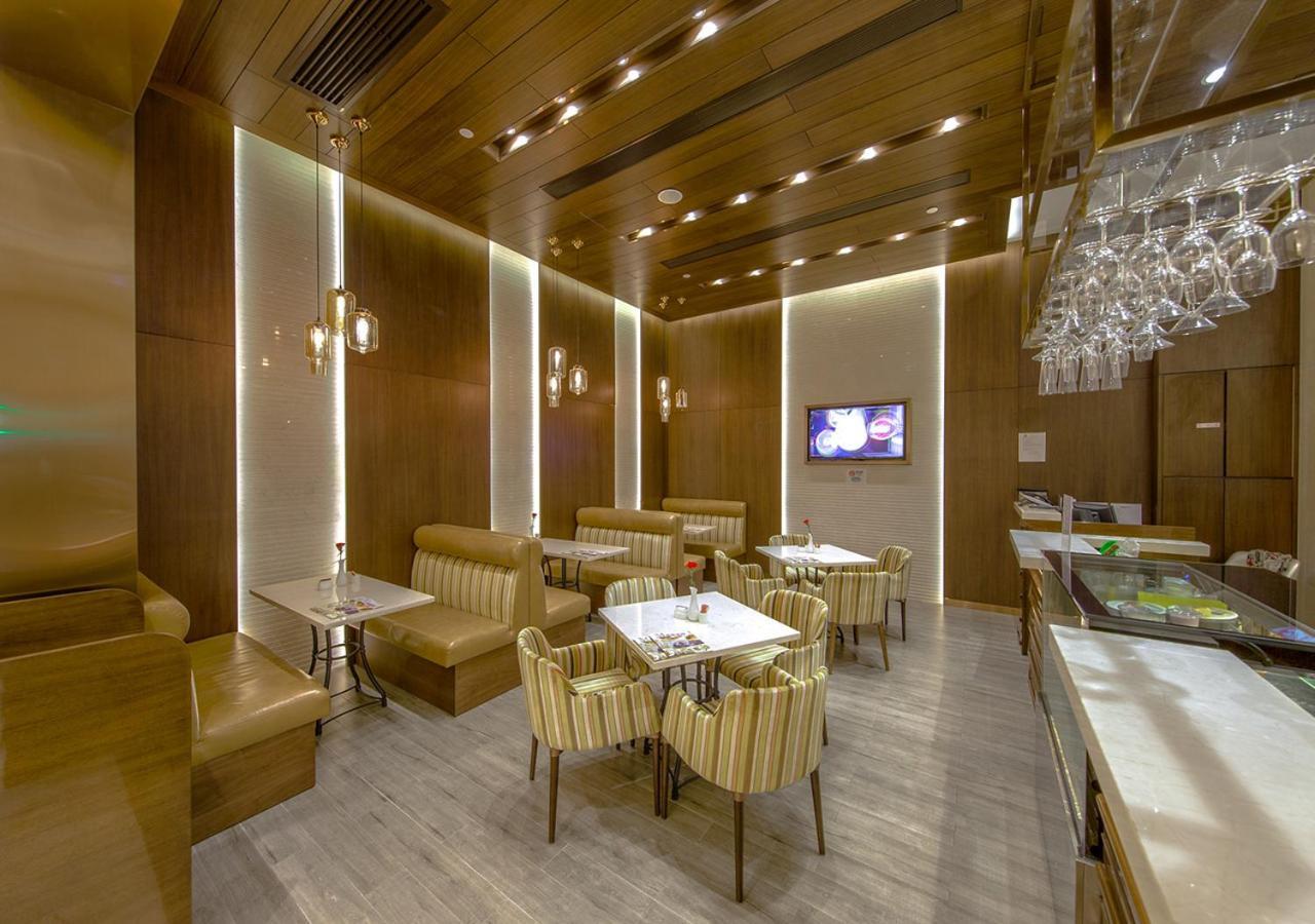 Royal Dragon Hotel Macau Exterior photo